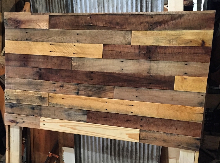 DIY Pallet Headboard